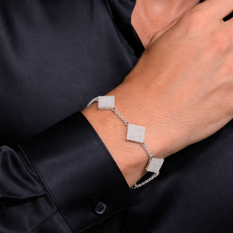 Bracelet Trèfle Diamanté : Éclat de Givre